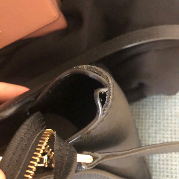 MK Satchel (Medium) - Picture 2 of 3